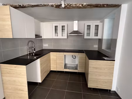 location appartement 4 pièces 91 m² à bouyon (06510)