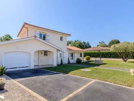 vente maison 6 pièces 136 m² saint-loubès (33450)