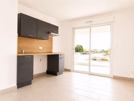location appartement 2 pièces 38 m² à sérignan (34410)