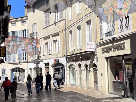 vente commerce 136 m² bourg-en-bresse (01000)