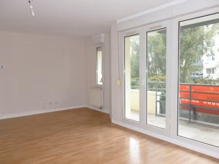 location appartement 2 pièces 57 m² à reims (51100)