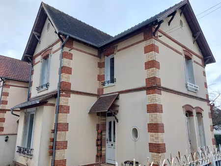 location maison 4 pièces 78 m² à conches-en-ouche (27190)