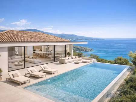 vente appartement 5 pièces 390 m² grimaud (83310)