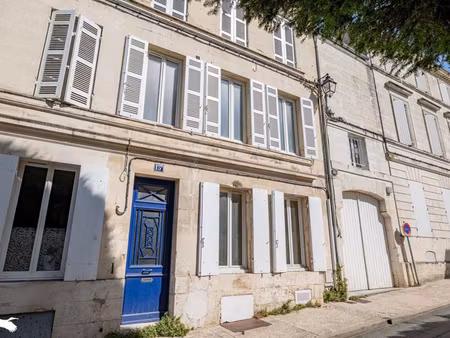 vente immeuble saintes (17100)