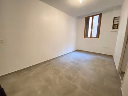 location maison 4 pièces 68 m² à sommières (30250)
