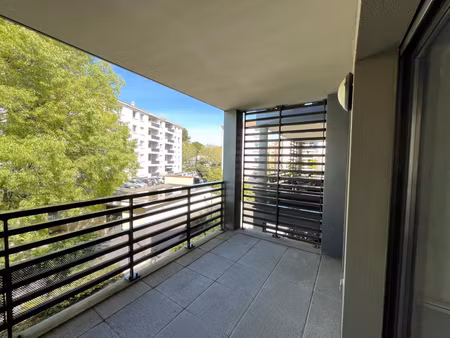 location appartement 2 pièces 43 m² à aix-en-provence (13090)