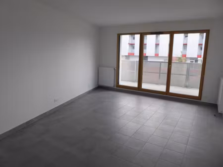 location appartement 2 pièces 57 m² à bègles (33130)