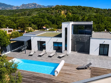 vente maison 7 pièces 211 m² porto-vecchio (20137)
