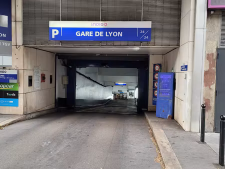 place de parking sécurisée – gare de lyon rue bercy 75012 puteaux investissement locatif a