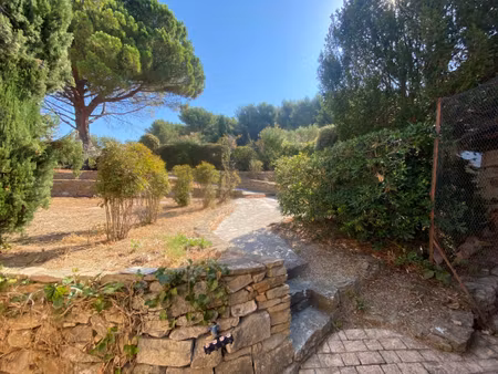 location maison 5 pièces 120 m² à le castellet (83330)