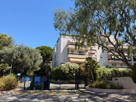 location appartement 4 pièces 81 m² à toulon (83000)