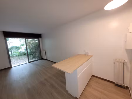 location appartement 1 pièce 24 m² à aix-en-provence (13100)