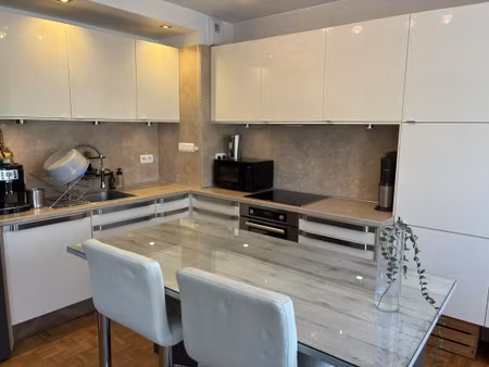 location appartement 4 pièces 82 m² à lyon 8 (69008)