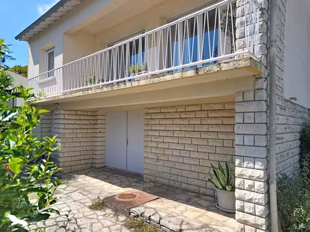vente maison 5 pièces 102 m² saintes (17100)