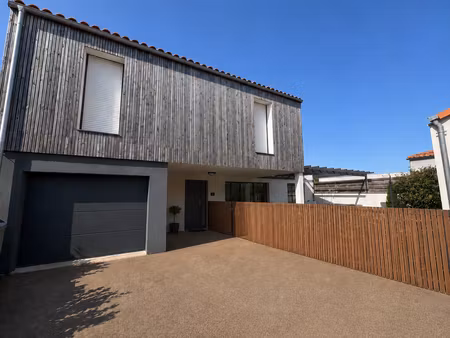 location maison 4 pièces 106 m² à les sables-d’olonne (85340)