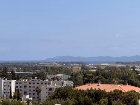 vente appartement 2 pièces 42 m² hyères (83400)