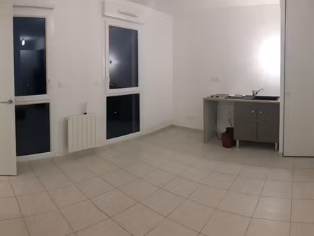 location appartement 1 pièce 24 m² à villeurbanne (69100)