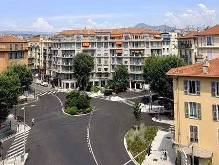 location appartement 2 pièces 33 m² à nice (06300)