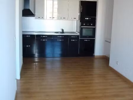 location appartement 2 pièces 44 m² à draguignan (83300)