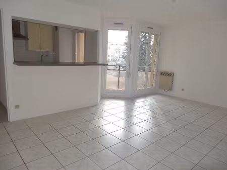 location appartement 2 pièces 66 m² à lyon 3 (69003)