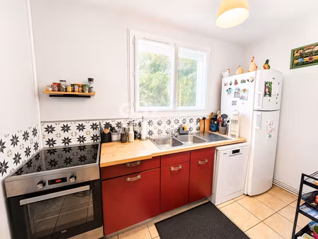 location appartement 4 pièces 77 m² à saint-cyr-sur-loire (37540)