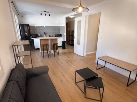 location appartement 2 pièces 44m2 rodez 12000 - 586 € - surface privée