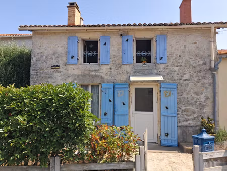 vente maison de village 4 pièces 105m2 ballon 17290 - 212000 € - surface privée