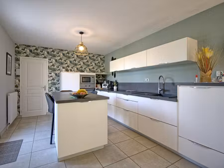 maison de 130 m² habitables sur une parcelle de 2600 m² à grez-neuville secteur la membrol