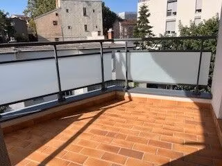 location appartement 2 pièces 53 m² à lyon 4 (69004)