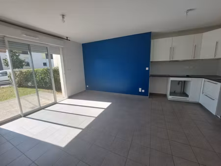 location appartement 1 pièce 32 m² à meyzieu (69330)