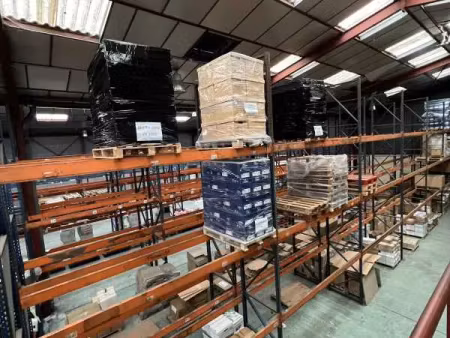 local d'activités 1391 m² à louer