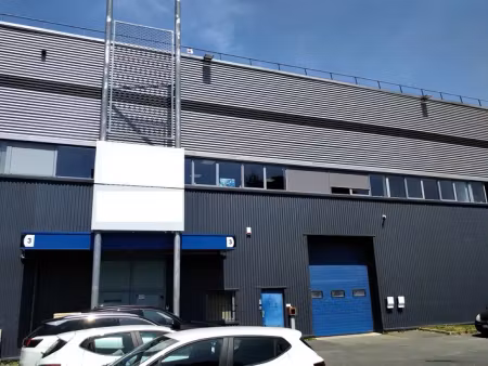 à vendre – bureaux loués 287 m² avec parkings – stains (93240)