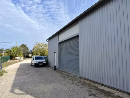 local d'activite avec exterieur