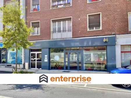 local commercial 250 m2 avec vitrine à louer amiens centre-ville