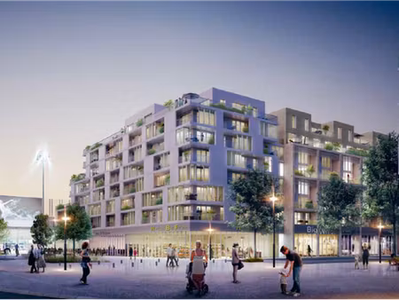 emplacement premium pour brasserie - local commercial 261 m² avec possibilite espace terra