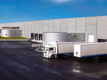 entrepôt / plateforme logistique la cavalerie 6000m2