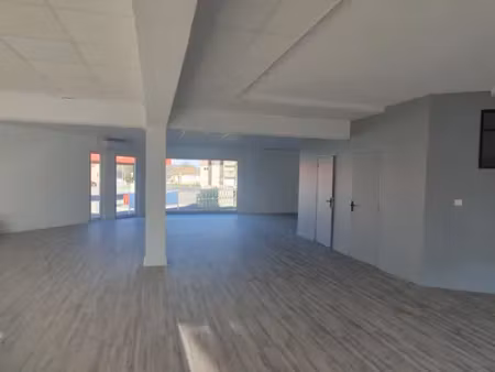 local commercial de 140m² à montchanin
