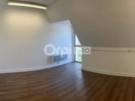 bureau de 104m2 secteur nuit s a louer