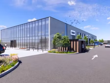 entrepôts à saisir prox. frontière belge !