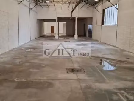 a louer 740m² d'entrepot a drancy