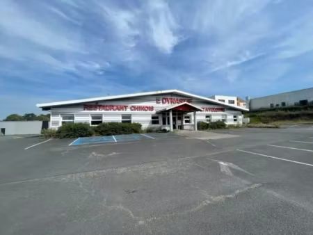 location commerce barentin 76360