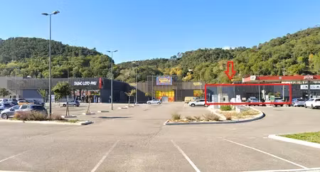 local commercial - 865m² - a louer - retail park intermarché - le teil