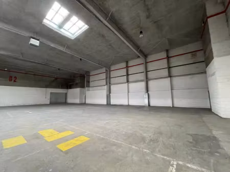 entrepôt de 1027m²