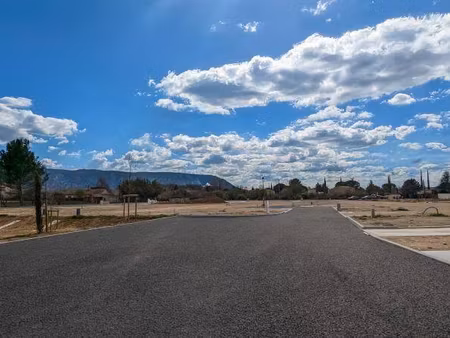 terrain constructible viabilisé à vendre