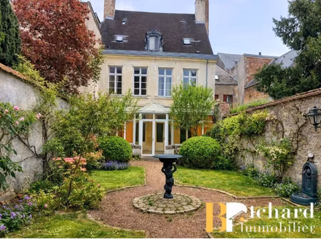 hôtel particulier à vendre