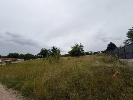 terrain constructible viabilisé à vendre