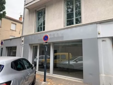 local commercial à vendre