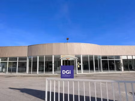 local commercial à louer