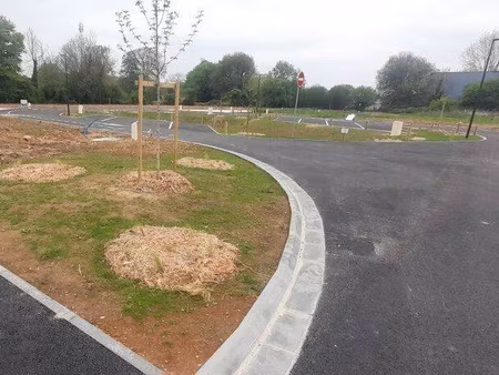 terrain constructible viabilisé à vendre