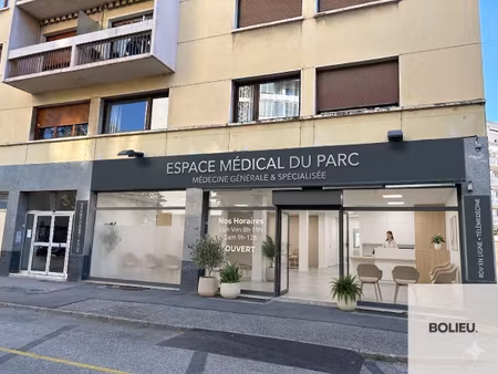 local commercial à vendre